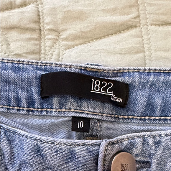 1822 Denim Women's Light Blue Boyfriend Jeans - Picture 7 of 11